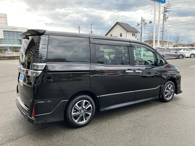 ヴォクシー2.0 ZS 煌III