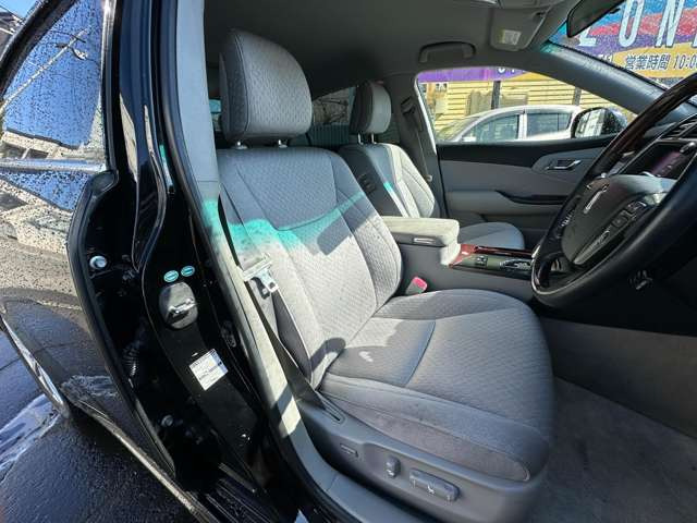 ���̋Ǝ҂ɂ������ې􂢁A�V�[�g�̃^�o�R�Ȃǂɂ��R�Q���̃��y�A��(�L��)�������Ă���܂��B