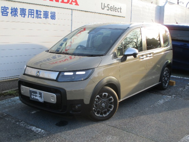 フリード1.5 e:HEV クロスター