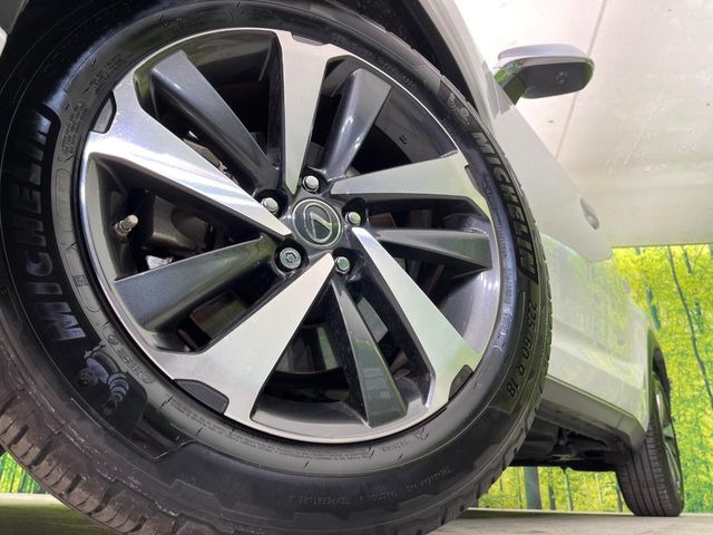 �y����18�C���`�A���~�z�C�[���z�O�ςɃ}�b�`���������A���~�z�C�[���𑕒����Ă���܂��B�e��ЊO�A���~�z�C�[����A�X�^�b�h���X�^�C�����戵�����Ă���܂��B���񂲑��k����������