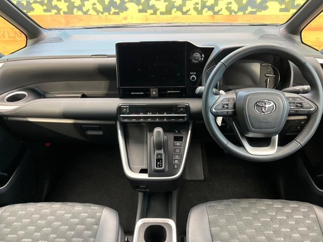 ヴォクシー1.8 ハイブリッド S-Z