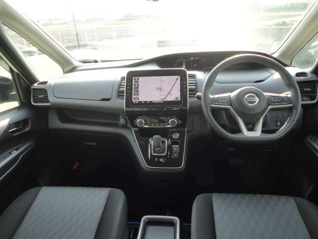 セレナ1.2 e-POWER ハイウェイスターV