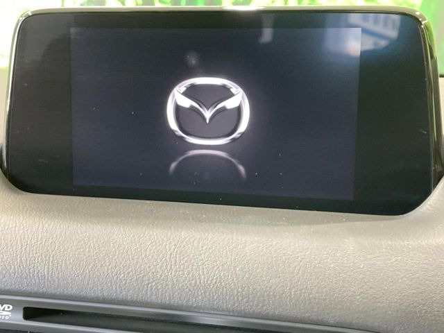 �y8�C���`�}�c�_�R�l�N�g�z�ԓ��̕��͋C�Ƀ}�b�`������^�̃f�B�X�v���C�B�X�}�z�ڑ��ł̃i�r�g�p��Bluetooth�Đ����A�l�X�ȋ@�\���y���߂܂��B�����I�ȃ_�C�������삪�\�ŁA�g��������ǍD�ł��B