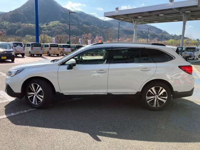 自社工場のメカニックによる法定12ヶ月点検整備を行い不良部品はすべて交換調整いたします!追加料金は頂きません!安心して乗って頂けます!