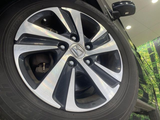 �y����15�C���`�A���~�z�C�[���z�O�ςɃ}�b�`���������A���~�z�C�[���𑕒����Ă���܂��B�e��ЊO�A���~�z�C�[����A�X�^�b�h���X�^�C�����戵�����Ă���܂��B���񂲑��k����������