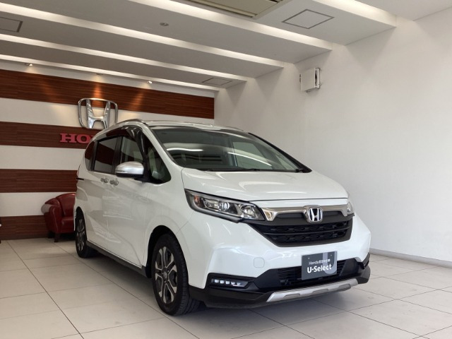 フリード1.5 ハイブリッド クロスター