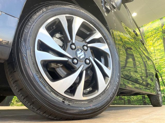 �y����15�C���`�A���~�z�C�[���z�O�ςɃ}�b�`���������A���~�z�C�[���𑕒����Ă���܂��B�e��ЊO�A���~�z�C�[����A�X�^�b�h���X�^�C�����戵�����Ă���܂��B���񂲑��k����������