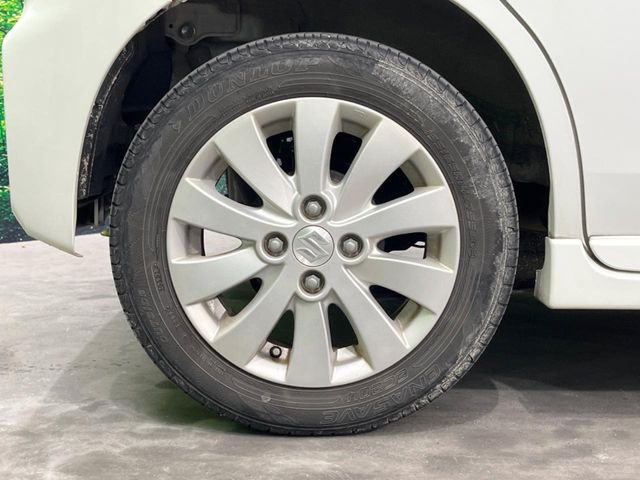 �y�����A���~�z�C�[���z�O�ςɃ}�b�`�����A���~�z�C�[���𑕒����Ă���܂��B�e��A���~�z�C�[����A�X�^�b�h���X�^�C�����戵�����Ă���܂��B���񂲑��k����������