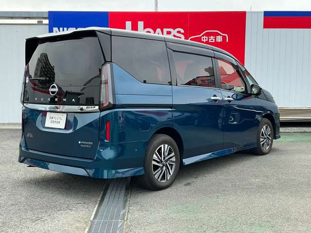 セレナ1.4 e-4ORCE ハイウェイスターV 4WD