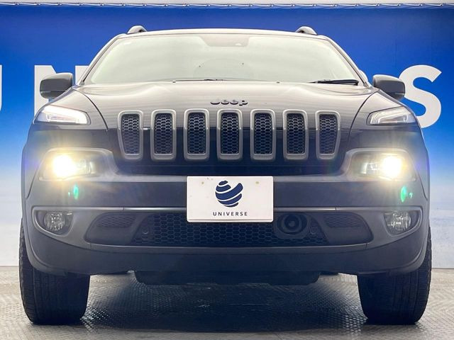 ●ご覧の通り綺麗な状態を維持しているお車ですが、小さなキズの状況や他の箇所のお写真もお送りできます。ご遠方の方でも安心してご検討いただける様、お客様のご希望に応じて出来る限りご対応させていただきます。