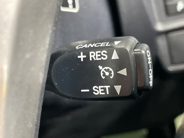 �y�N���[�Y�R���g���[���z�������H�����N���N���s�B�A�N�Z���𗣂��Ă���葬�x�ő��s���ł��A�������^�]���̕��S���y��!�����E�������ȒP�ȃX�C�b�`����Œ����ł��܂��B