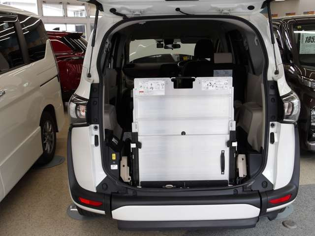 シエンタ1.5 X ウェルキャブ 車いす仕様車 タイプII