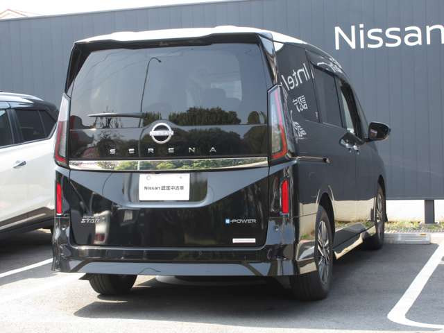セレナ1.4 e-POWER ハイウェイスターV