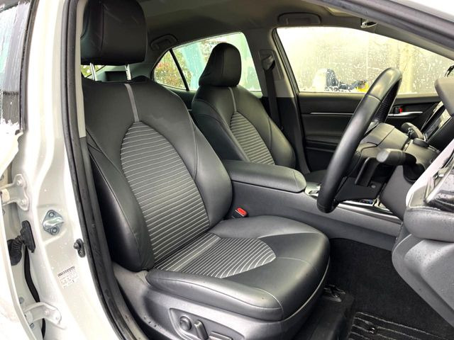 �y�n�[�t���U�[�V�[�g�z�������ƍ���S�n�𗼗������l�C�̃V�[�g���w�ʁE���ʂ̃t�@�u���b�N�f�ނ́A�ʋC���̗ǂ��⊊��ɂ����ɗD��Ă��܂��B�C���╞���ɍ��E���ꂸ���K�ɂ���肢�������܂��B