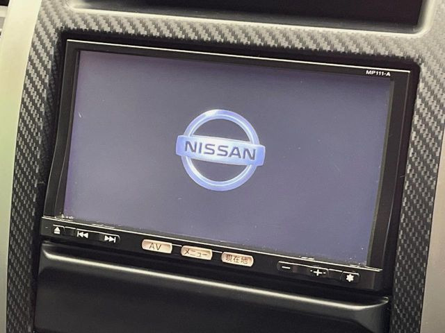 �y�����i�r�z�l�C�̏����i�r�𑕔����Ă���܂��B�i�r�̎g���₷���͂������A�I�[�f�B�I�@�\���[��!�L�����v�◷�s�͂������A�ʋ΂┃�����ȂǕ��i�̃h���C�u���y�����Ȃ�͂���