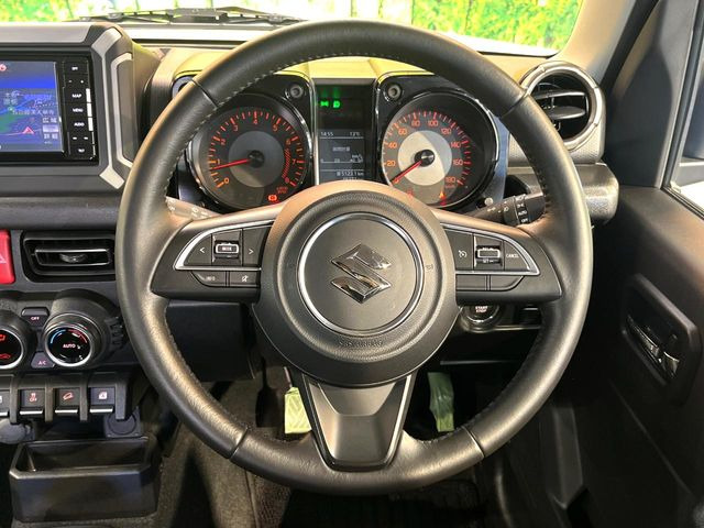 �y�����v�����X�e�A�����O�z�㎿�Ȋv���g�p���邱�ƂŁA��ɂ����������݂ƂĂ��^�]���₷���n���h���ł���