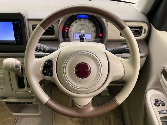 �y�����v�����X�e�A�����O�z�㎿�Ȋv���g�p���邱�ƂŁA��ɂ����������݂ƂĂ��^�]���₷���n���h���ł���