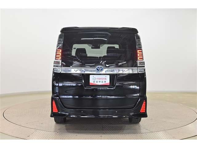 ヴォクシー1.8 ハイブリッド ZS 煌II