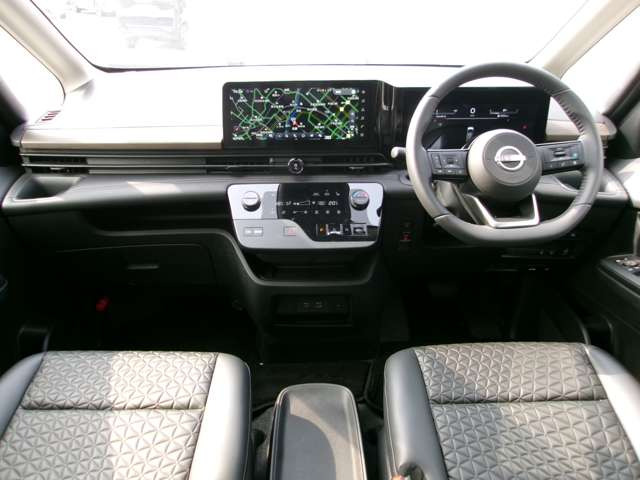 セレナ1.4 e-POWER ハイウェイスターV