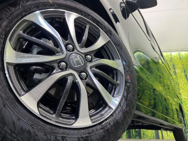 �y����14�C���`�A���~�z�C�[���z�O�ςɃ}�b�`���������A���~�z�C�[���𑕒����Ă���܂��B�e��ЊO�A���~�z�C�[����A�X�^�b�h���X�^�C�����戵�����Ă���܂��B���񂲑��k����������