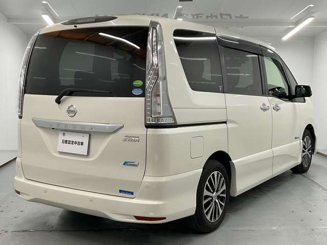 セレナ2.0 ハイウェイスター Vセレクション+Safety II S-HYBRID