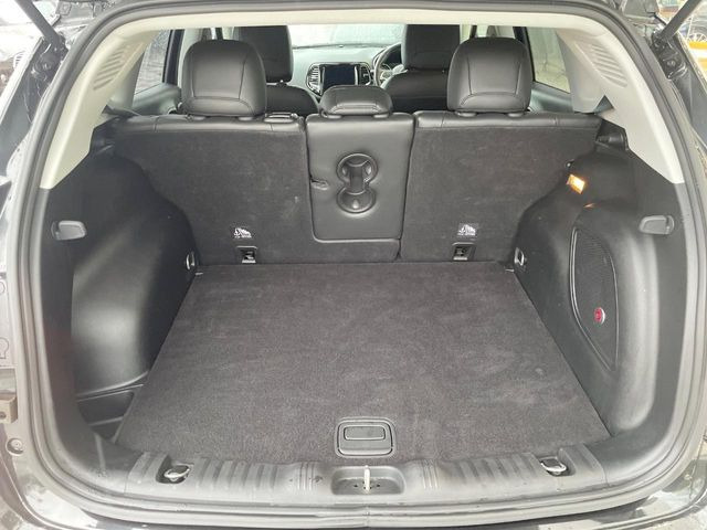 ���g�����N���[��:����L������e�X�y�[�X!���ꂾ���̍L��������΂��������⃌�W���[�Ȃǂɂ��œK�ł�!�g�p�������Ȃ����ꂢ�ȏ�Ԃ��ێ����Ă���܂��B