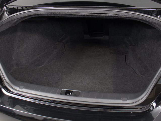 �g�����N�������Ǝv���Ă���܂���?���ۂ͑�e�ʃg�����N�ł�!���s���̒������h���C�u�����K�ł�!�܂��A�����t���X�y�[�X���������Ă���܂��̂ŁA��Ԃł��A�J�ł���̓������Ă�����育�������܂��B