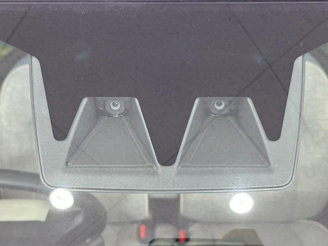 �y�X�}�[�g�A�V�X�g�z���s���ɑO���̎ԗ�����F�����A�Փ˂������Ȏ��͌x��ƃu���[�L�ŏՓˉ���Ɣ�Q�y�����A�V�X�g�B�����S�Ƀh���C�u�����y���݂��������܂��B