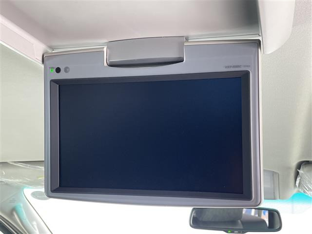 ヴェルファイアハイブリッド 2.5 ZR E-Four 4WD