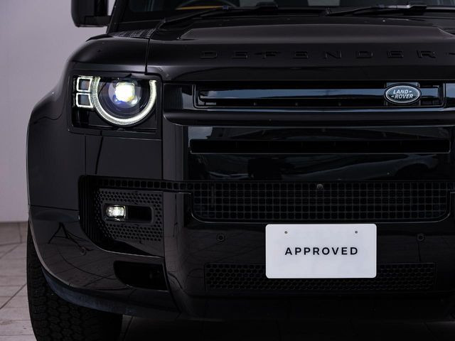 ディフェンダー110 X ダイナミック HSE 3.0L D300 ディーゼル 4WD