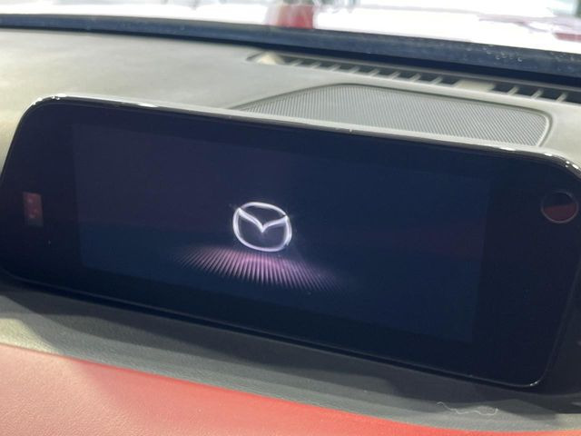 �y�}�c�_�R�l�N�g�i�r�z�ԓ��̕��͋C�Ƀ}�b�`������̌^�^�C�v�̃i�r�B�e����q�ݒ��Bluetooth�Đ����A�l�X�ȋ@�\���y���߂܂��B�����I�ȃ_�C�������삪�\�ŁA�g��������ǍD�ł��B