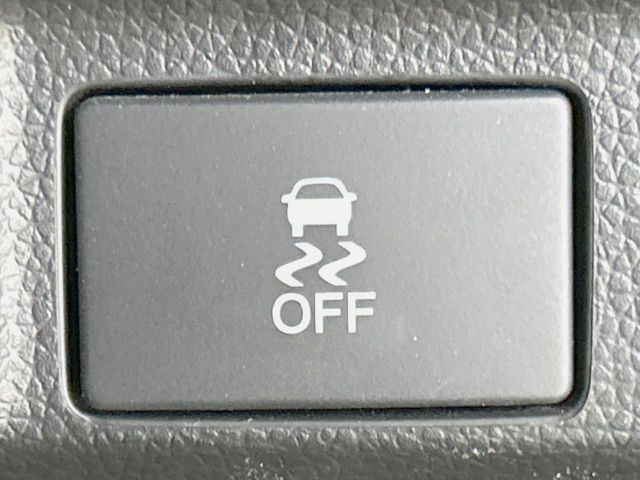 �y������h�~���u�z�ԗ��̉���������m����ƁA�����I�Ɏԗ��̐i�s������ۂ悤�Ɏԗ��𐧌䂵�܂��B�J�̓��ȂǊ���₷���H�ʏ󋵂ł����S�ȉ^�]���\�ł��B