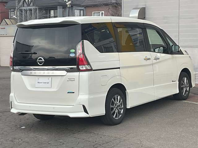 セレナ2.0 ハイウェイスター 4WD