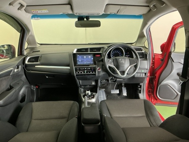 フィット1.5 ハイブリッド Fパッケージ コンフォートエディション