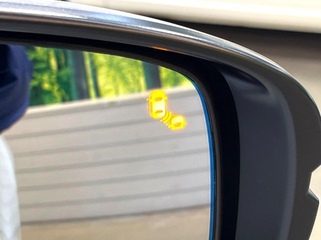 �y�u���C���h�X�|�b�g�C���t�H���[�V�����z���s���A�h�A�~���[�̎��p�ɂȂ�₷���ӏ��Ɍ㑱�Ԃ��ڋ߂���ƃT�C�h�~���[�t�߂Ɍx����\���A�h���C�o�[�ɒ��ӊ��N�����Ă���܂��B