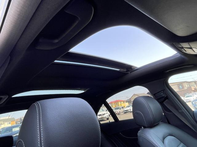 CクラスAMG C43 4マチック 4WD