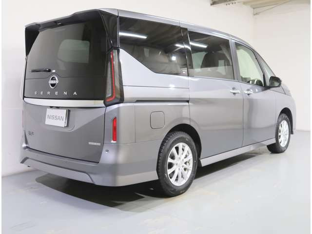 セレナ2.0 ハイウェイスターV 4WD