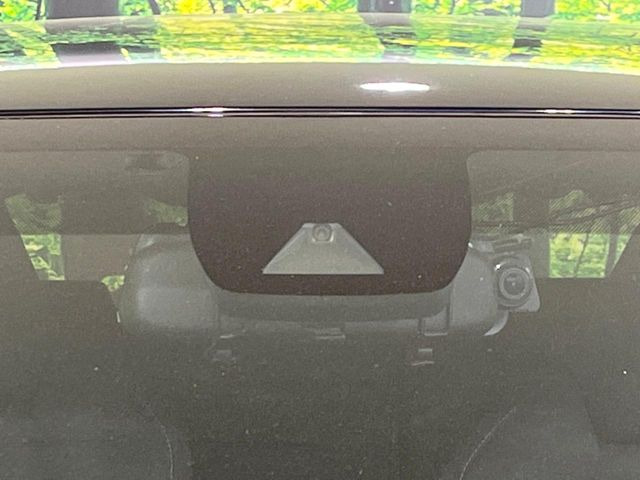 �y�g���^�Z�[�t�e�B�Z���X�z���s���ɑO���̎ԗ�����F�����A�Փ˂������Ȏ��͌x��ƃu���[�L�ŏՓˉ���Ɣ�Q�y�����A�V�X�g�B�����S�Ƀh���C�u�����y���݂��������܂��B