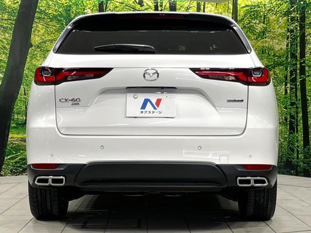 安心の最長10年・走行無制限保証(有償)をご用意。保証内容も充実はもちろん、無料点検&オイル交換や、年中無休の全国・24時間ロードサービスも付帯されておりますのでご安心下さい。