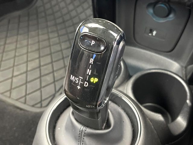 ��MT���[�h�t��AT:�ʏ�͎����ł����Ȃ���ϑ�(�M�A�`�F���W)���h���C�o�[�̑���ɂ���ĈӐ}�I�ɕς�����V�X�e���ł��B����w���i�̃h���C�u�����y���݂��������܂�!