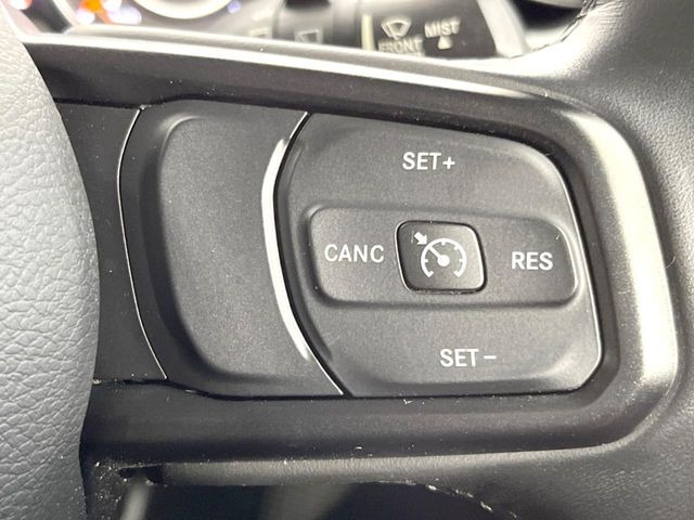 ●オートクルーズコントロール:高速道路や自動車専用道路等にて、定速巡航が可能となる便利な機能です。長距離移動の際でも疲れにくく便利にお使いいただけます♪