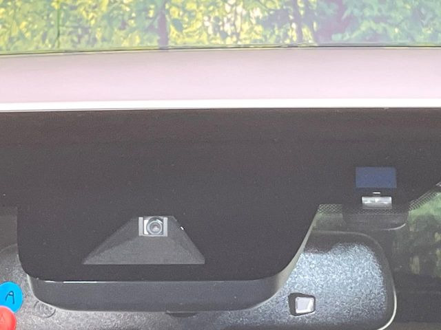 �y�g���^�Z�[�t�e�B�Z���X�z���s���ɑO���̎ԗ�����F�����A�Փ˂������Ȏ��͌x��ƃu���[�L�ŏՓˉ���Ɣ�Q�y�����A�V�X�g�B�����S�Ƀh���C�u�����y���݂��������܂��B