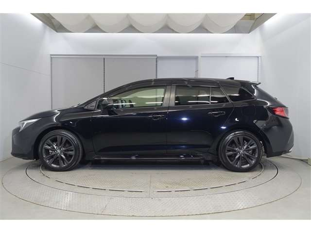 カローラツーリング1.8 ハイブリッド W×B