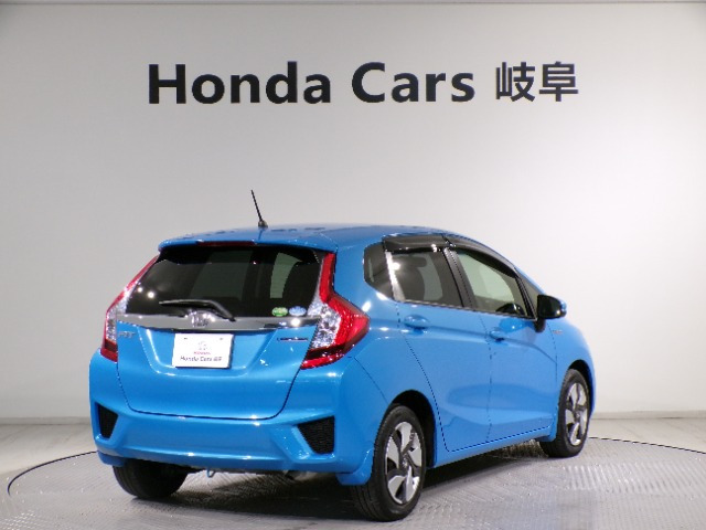 フィット1.5 ハイブリッド Fパッケージ