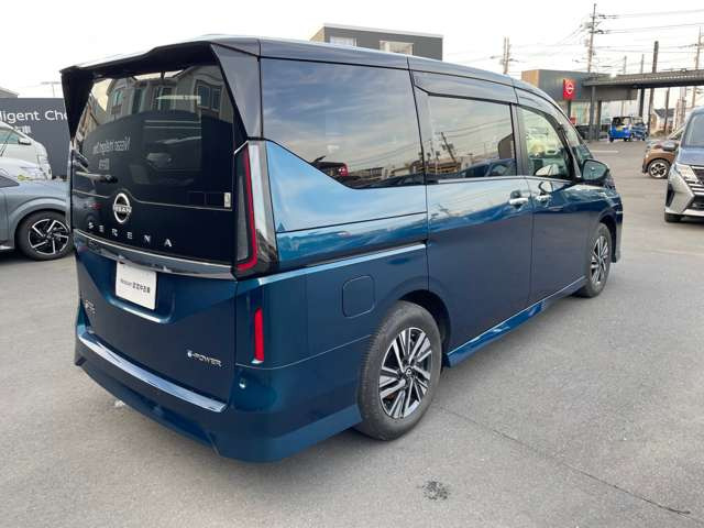 セレナ1.4 e-POWER ハイウェイスターV