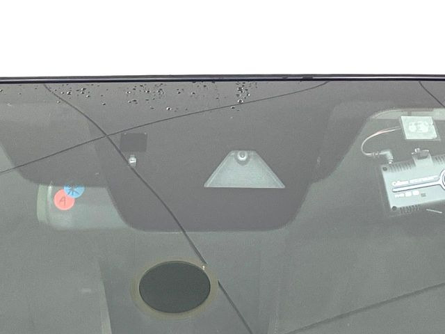 �y�X�}�[�g�V�e�B�u���[�L�T�|�[�g�z�ᑬ���s���ɑO���̎ԗ�����F�����A�Փ˂������Ȏ��͌x��ƃu���[�L�ŏՓˉ���Ɣ�Q�y�����A�V�X�g�B�����S�Ƀh���C�u�����y���݂��������܂��B