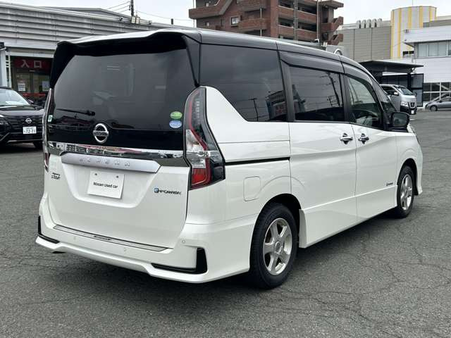 セレナ1.2 e-POWER ハイウェイスターV