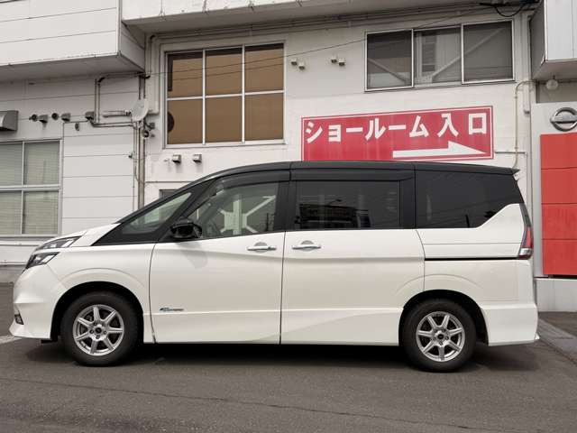 セレナ2.0 ハイウェイスター Vセレクション 4WD
