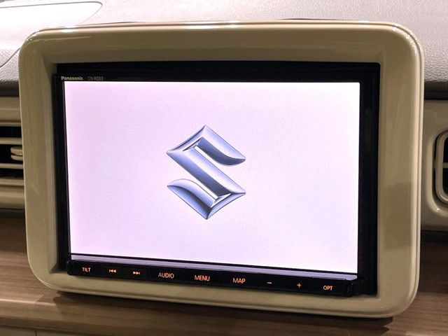 �y�����i�r�z�l�C�̏����i�r�𑕔����Ă���܂��B�i�r�̎g���₷���͂������A�I�[�f�B�I�@�\���[��!�L�����v�◷�s�͂������A�ʋ΂┃�����ȂǕ��i�̃h���C�u���y�����Ȃ�͂���