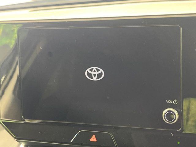 �y8�C���` �f�B�X�v���C�I�[�f�B�I�z���ʂ̃f�B�X�v���C��AppleCarPlay��AndroidAuto�����p�\�B�傫�ȉ�ʂŃX�}�z�i�r�A�v���������p���������܂���